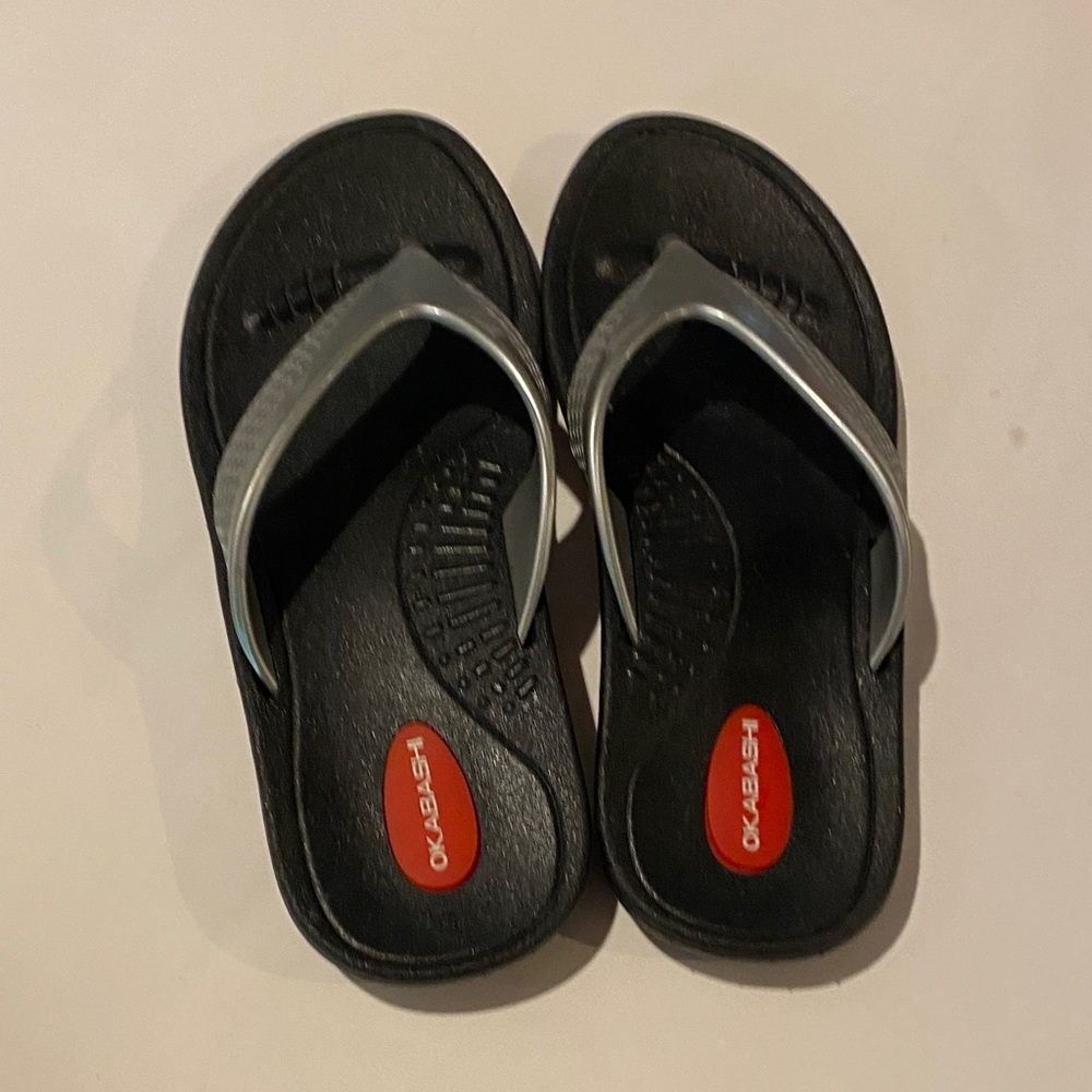Okabashi Black and Gray Women's Sandals
520